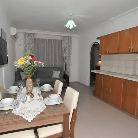 Апарт-отель Happy Homes