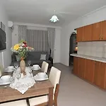 Ξενοδοχείο με διαμερίσματα Happy Homes