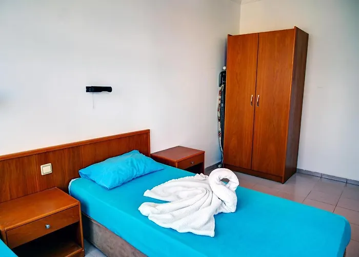 Апарт-отель Happy Homes 3*